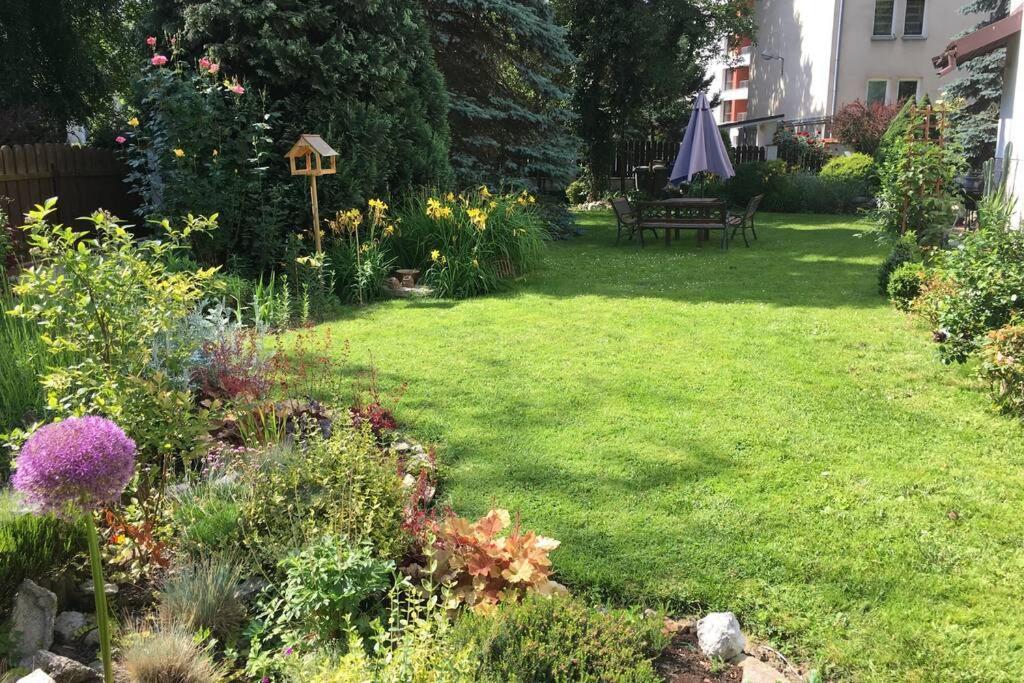 Hidden Gem Garden Leilighet Krasków Eksteriør bilde