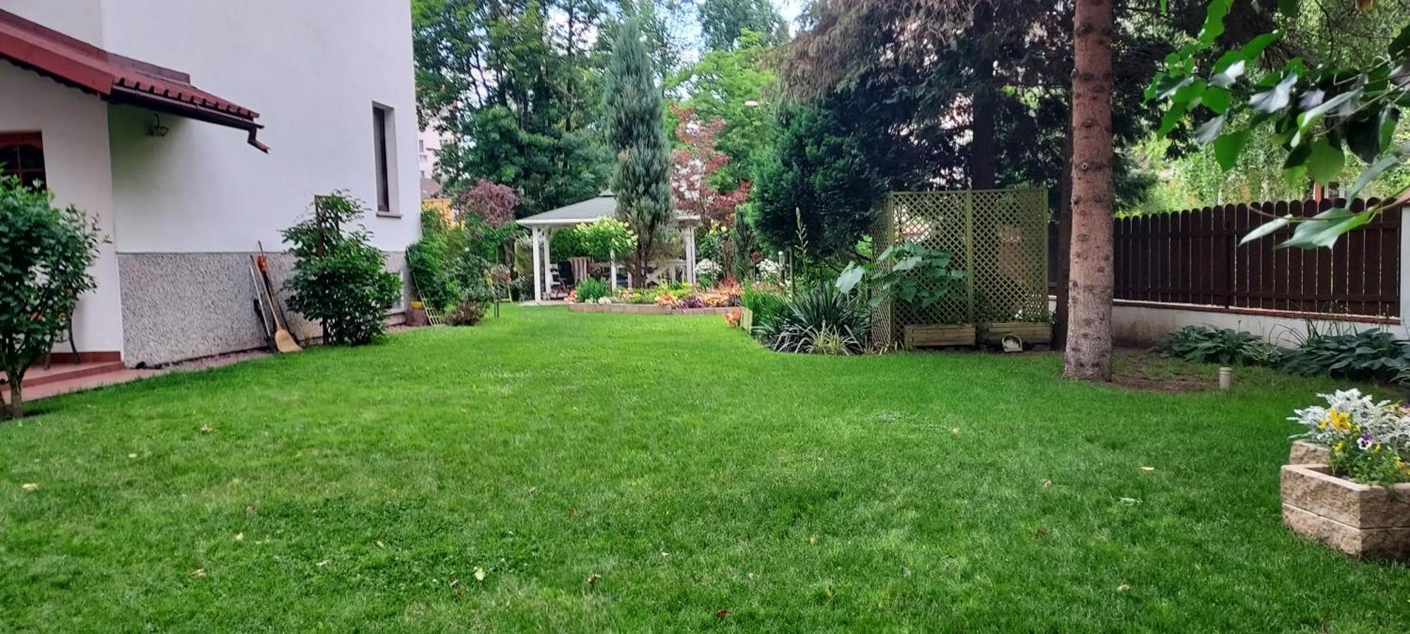 Hidden Gem Garden Leilighet Krasków Eksteriør bilde